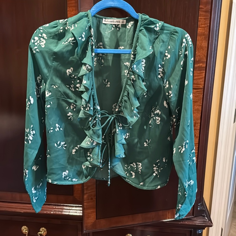 NWOT Abercrombie &Fitch top